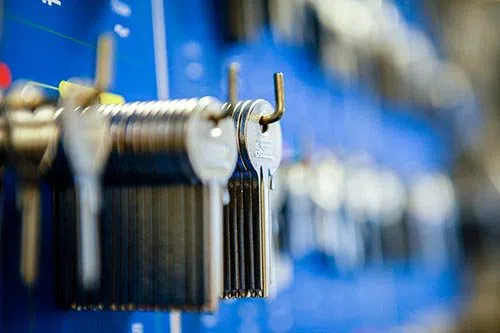 Tampa Central Locksmith Tampa, FL 813-261-6587 - lock-smiths